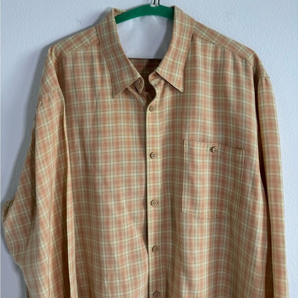 Tommy Bahama Men’s Orange and Yellow Striped Button Down Size XL - Picture 2 of 9